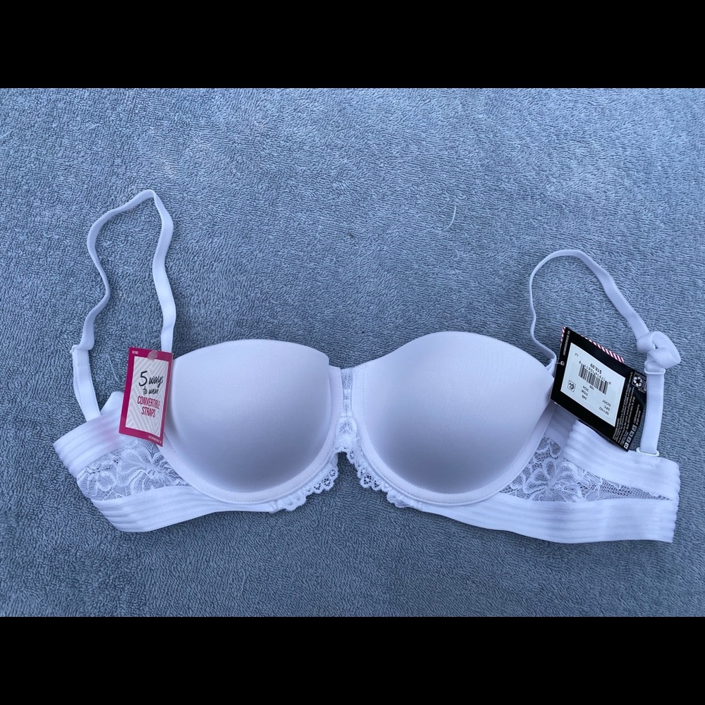 Hanes White Lace Bra 34B, Brand New